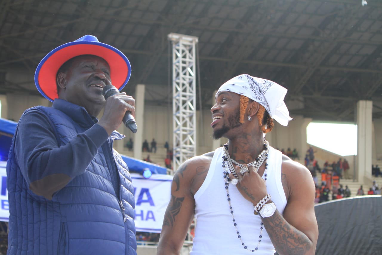 Azimio la Umoja presidential candidate Raila Odinga with Diamond Platnumz at Kasarani.